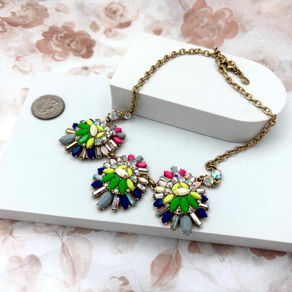 J.Crew vintage Gold tone multi color crystal statement necklace - Picture 5 of 10